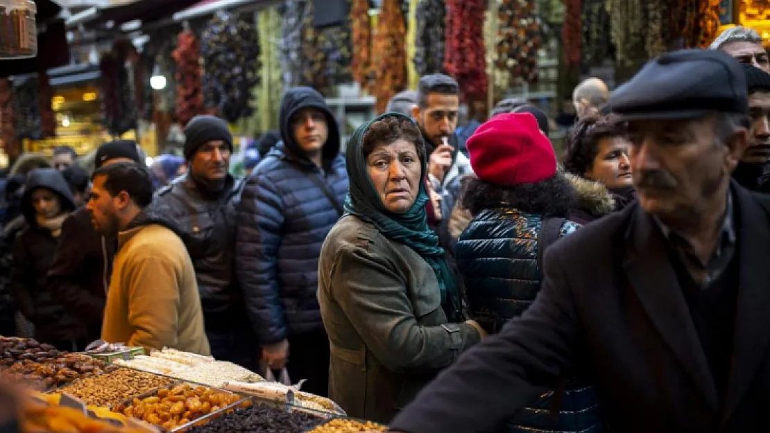 Yeni yılın yeni salgını: Zam gelecek korkusuyla alışveriş yapmak