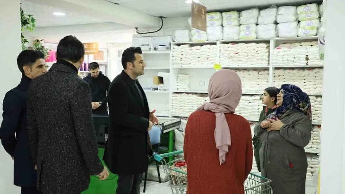 Yenişehir'de 12 bin vatandaşa 4 bin TL market yardımı