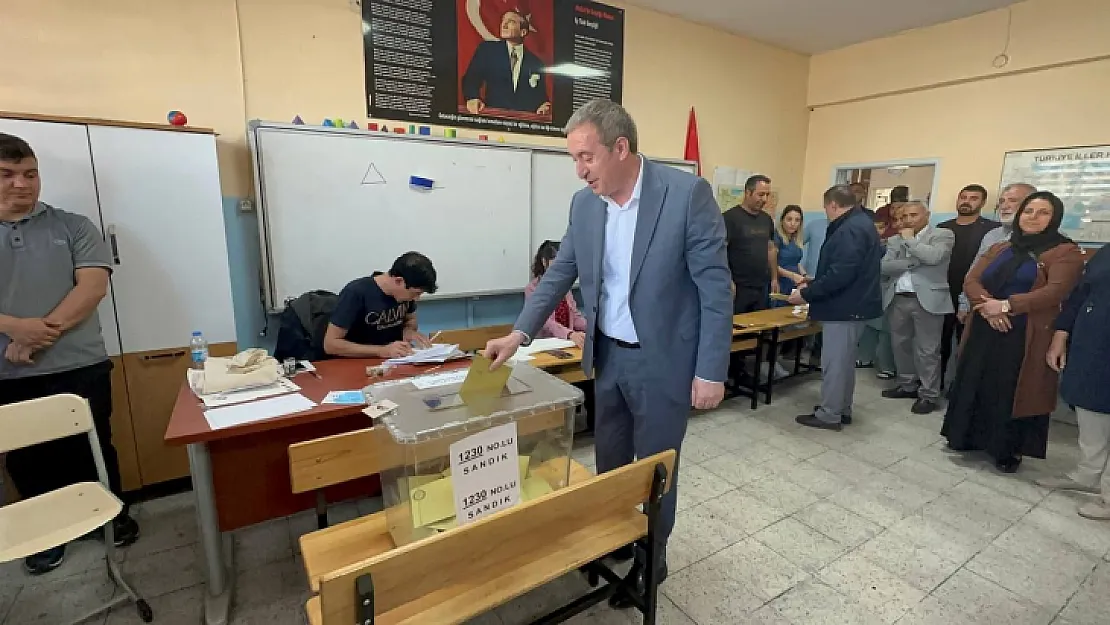 Yeşil Sol Parti Siirt Milletvekili Seçilen Bakırhan'dan İlk Mesaj!