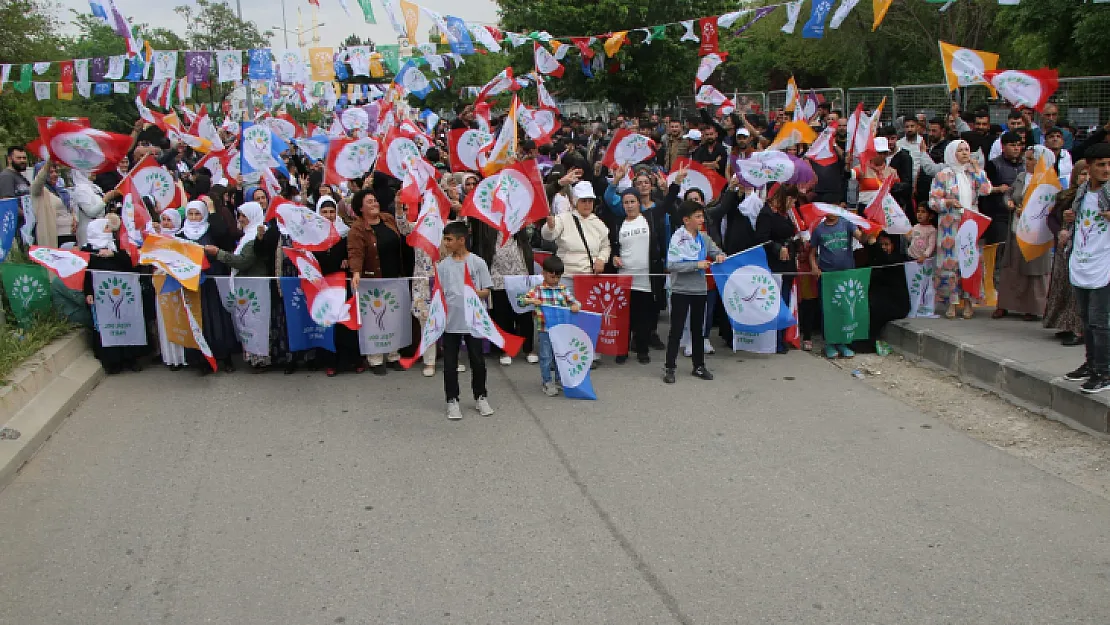 Yeşil sol Parti Siirt'teki İlk Mitingini Kurtalan'da Gerçekleştirdi!