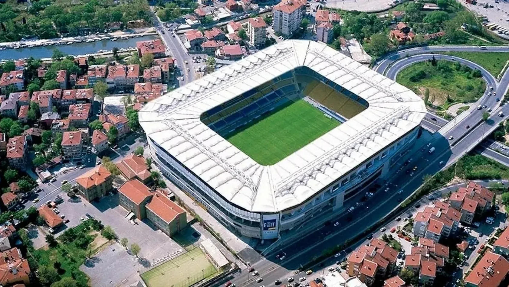 Fenerbahçe, Chobani ile Sponsorluk Görüşmelerine Başladı
