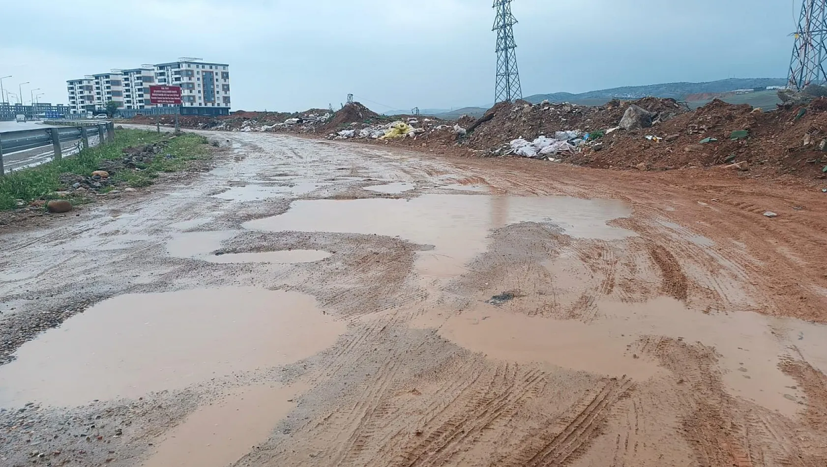 Siirt'te Orman Kent Sitesi Sakinlerinden Yol Talebi! Vali Kızılkaya'ya Seslendiler