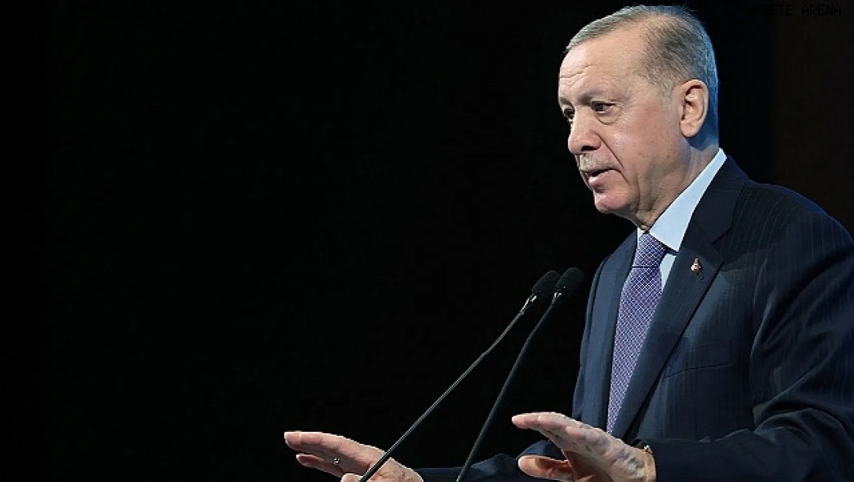 Son seçim anketinde Erdoğan tüm rakipleri karşısında kaybediyor