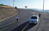 Siirt'te Gökçebağ Yolu Asfaltla Buluşuyor: Yol Çizgileri Tamamlandı, Tabelalar ve Işıklandırma Yolda!