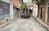 Siirt'te Kuvvetli Rüzgarın Devirdiği Ağaçlar ve Çatı Parçaları Toplandı!