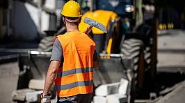 Hükümetten 600 Bin Kamu İşçisine Yeni Zam Teklifi: İlk 6 Ay İçin Yüzde 24