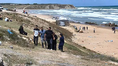 Sarıyer'de Denize Giren İki Siirtli Genç Dalgalara Kapılarak Kayboldu