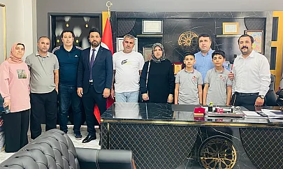 Kurtalanlı Öğrencilerden Türkiye Birinciliği: İlçe Milli Eğitim Müdürü Başarıyı Ödüllendirdi