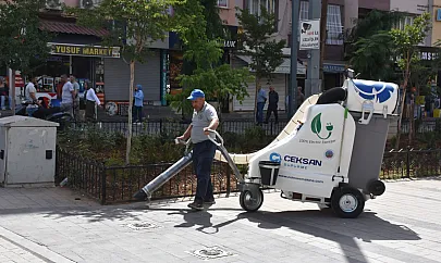 Siirt Belediyesi'nden Temizlikte Yeni Dönem: Elektrikli Süpürgeler Görevde