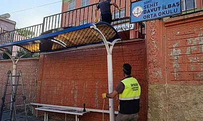 Siirt Belediyesi'nden Ulaşıma Güven ve Konfor Katkısı: Durak, Duba ve Kasis Çalışmaları Devam Ediyor