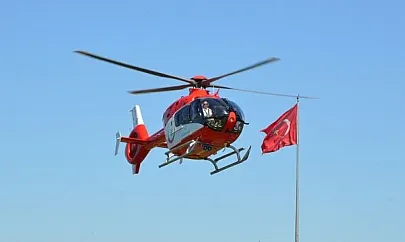 Siirt'te Ambulans Helikopter 7 Yaşındaki Dilken Oğuz İçin Havalandı
