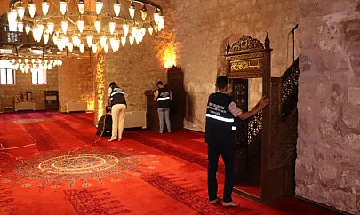 Siirt'te Camiler Bayrama Özel Hijyenle Hazırlanıyor