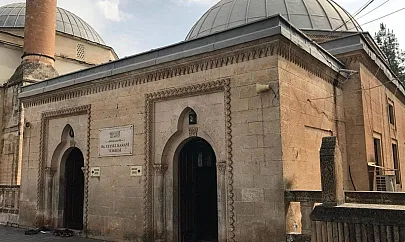 Siirt'te Hz. Veysel Karani Türbesi Yeniden Ziyarete Açılıyor: Restorasyonda Son Rötuşlar