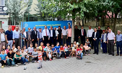 Siirt'te Mahalle Buluşmaları Devam Ediyor: Vali Kızılkaya Çal Mahallesi Sakinleriyle Bir Araya Geldi