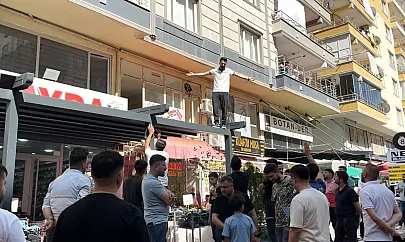 Siirt'te Yıkıma Direnen Esnaf Çatıya Çıktı!
