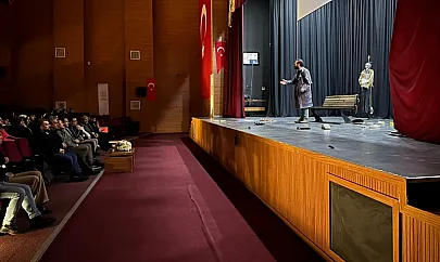 Siirt, Tiyatroda Türkiye'nin En Az Seyirciye Ulaşan İli Oldu