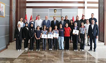 Siirtli Öğrencilerden TÜBİTAK'ta Büyük Başarı! Vali Kızılkaya Proje Ekibini Ağırladı