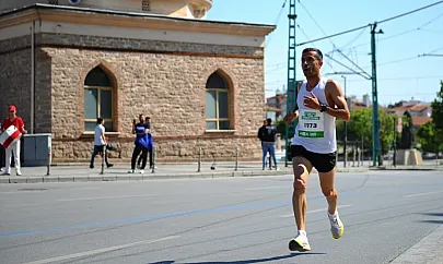 Siirtli Sporcu Muhittin Gürhan, Uluslararası Maratonda Birinci Oldu