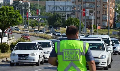 FLAŞ GELİŞME: Bayramda Kesilen Trafik Cezaları İptal Mi Edilecek? Uzmandan Kritik Açıklama!