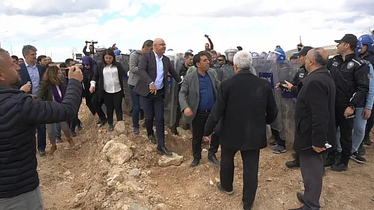 Siirt'te HDP'li Vekiller ile Polis Arasında Gerginlik!