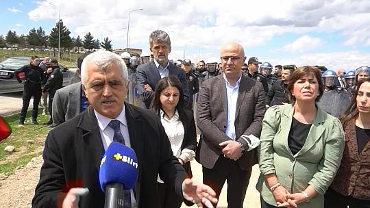 Siirt'te HDP'li Vekiller ile Polis Arasında Gerginlik!
