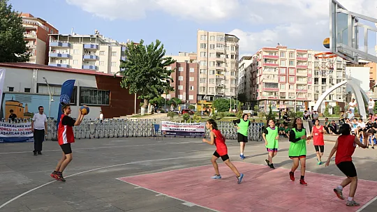 Siirt'te Düzenlenen 'Sokaklar Bizim 3X3 Basketbol Gençlik Kupası' Şampiyonu Belli Oldu