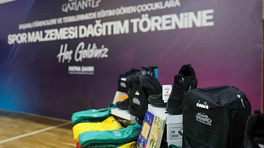 100. yıl temasıyla sanatını icra eden öğrenciler ödüllendirildi
