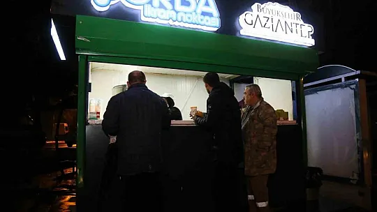 15 bin kişi güne Büyükşehir'in sıcak çorbası ile başlıyor