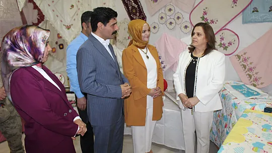 Siirt'in Baykan İlçesinde Kursiyerler El Emeği Göz Nuru Ürünlerini Sergilediler!