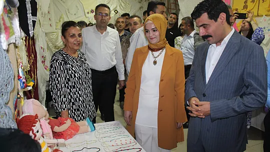 Siirt'in Baykan İlçesinde Kursiyerler El Emeği Göz Nuru Ürünlerini Sergilediler!