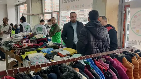 Siirt'te 19 Sivil Toplum Kuruluşu Bir Araya Gelerek 5500 Aileye Destek Oldu