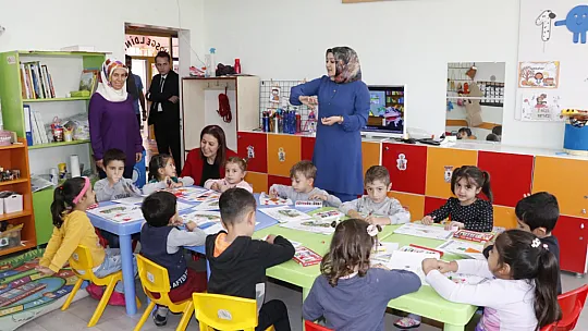 Vali Eşi Güney Hacıbektaşoğlu, Anaokulu Öğrencilerini Ziyaret Etti