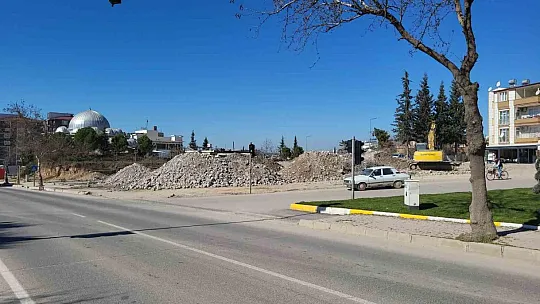 37 kişinin hayatını kaybettiği apartmanla ilgili ilk duruşmada sanıklardan şok savunma