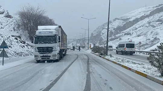 Siirt Girişi Trafiğe Kapandı!