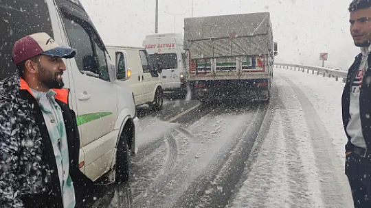 Siirt Girişi Trafiğe Kapandı!