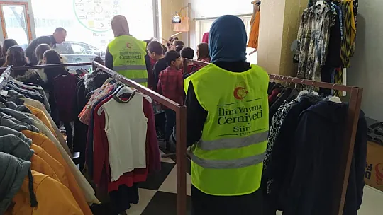Siirt'te 19 Sivil Toplum Kuruluşu Bir Araya Gelerek 5500 Aileye Destek Oldu