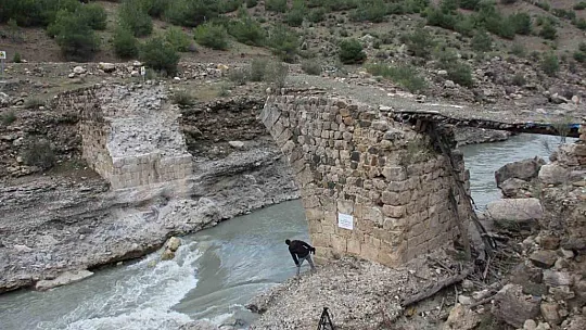 Adıyaman'da 26 eser depremde zarar gördü