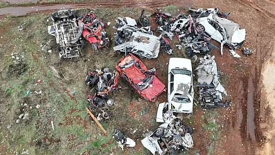 Adıyaman'daki araç mezarlığı dron ile görüntülendi