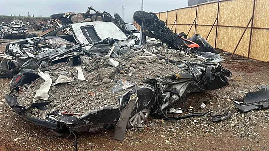 Adıyaman'daki araç mezarlığı dron ile görüntülendi