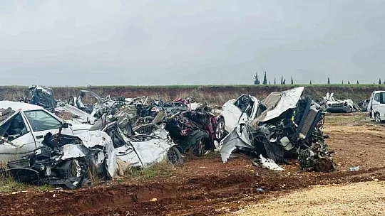 Adıyaman'daki araç mezarlığı dron ile görüntülendi
