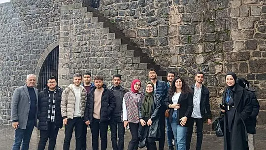 AKEM'den öğrencilere moral gezisi