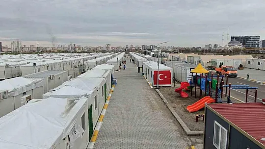 Asrın felaketinde sarsıntıyla uyandılar evsiz kalacaklarını hiç düşünmediler