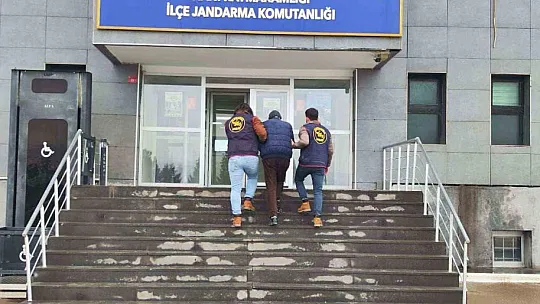 Av tüfeğiyle kızını öldürmek suçundan 9 yıldır aranan zanlı tutuklandı