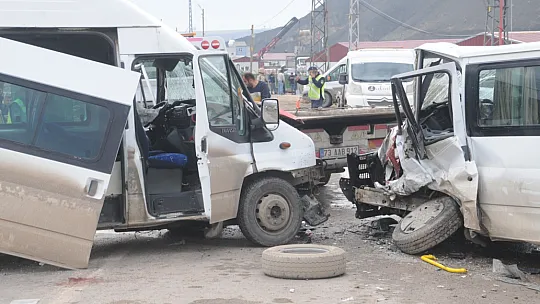 Şırnak'ta trafik kazası: 18 yaralı