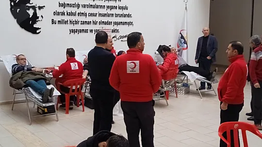 Siirt İl Özel İdaresi Çalışanları Kızılayın Kan Bağışına Yoğun İlgi Gösterdi