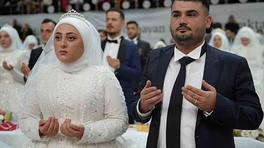 Başkan Fatma Şahin 250 çiftin nikahını kıydı