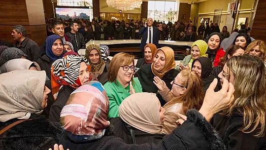 Başkan Şahin, seçim beyannamesini açıkladı