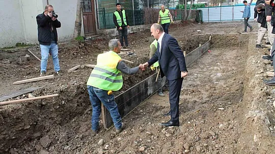 Batman'da 'Çevre ve İklim Dostu Sokak Projesi'nde ilk çivi çakıldı
