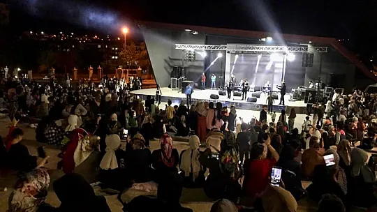 Siirt'te Vatandaşlar Ramazan'da Kızlar Tepesi ile Millet Bahçesine Akın Etti!