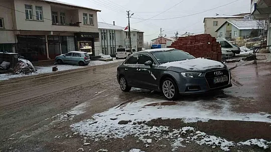 Çelikhan ilçesinde kar yağışı başladı